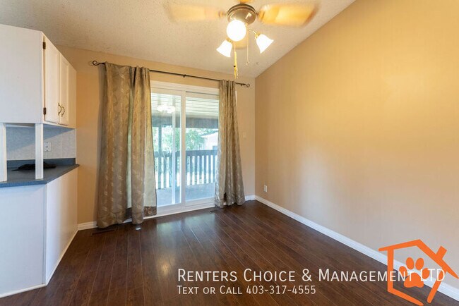 Photo du bâtiment - 3 Bedroom Main Floor, UTILITIES INCLUDED