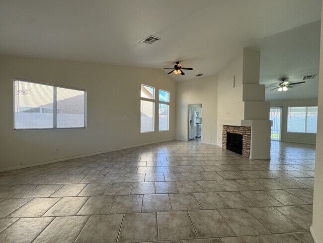 Foto del edificio - 830 Coastal Beach Rd