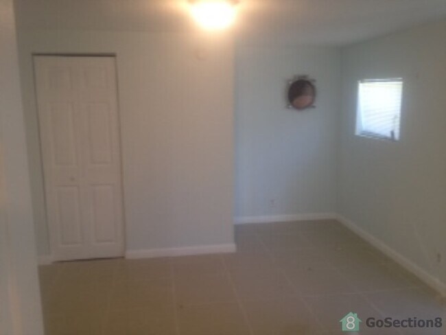 Building Photo - 4521 NW 34th Ct