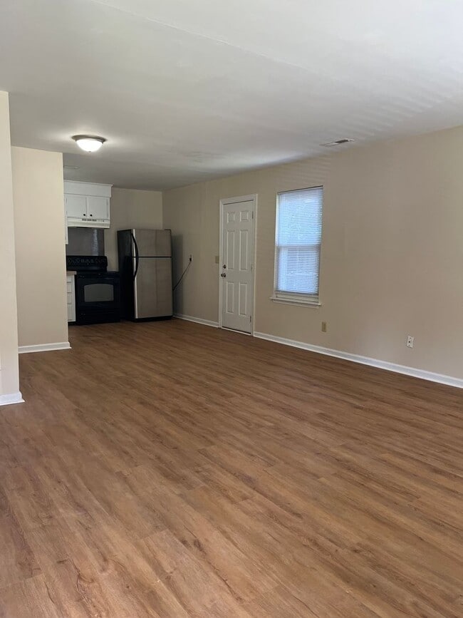 Foto del edificio - Cute 2 Bedroom Duplex