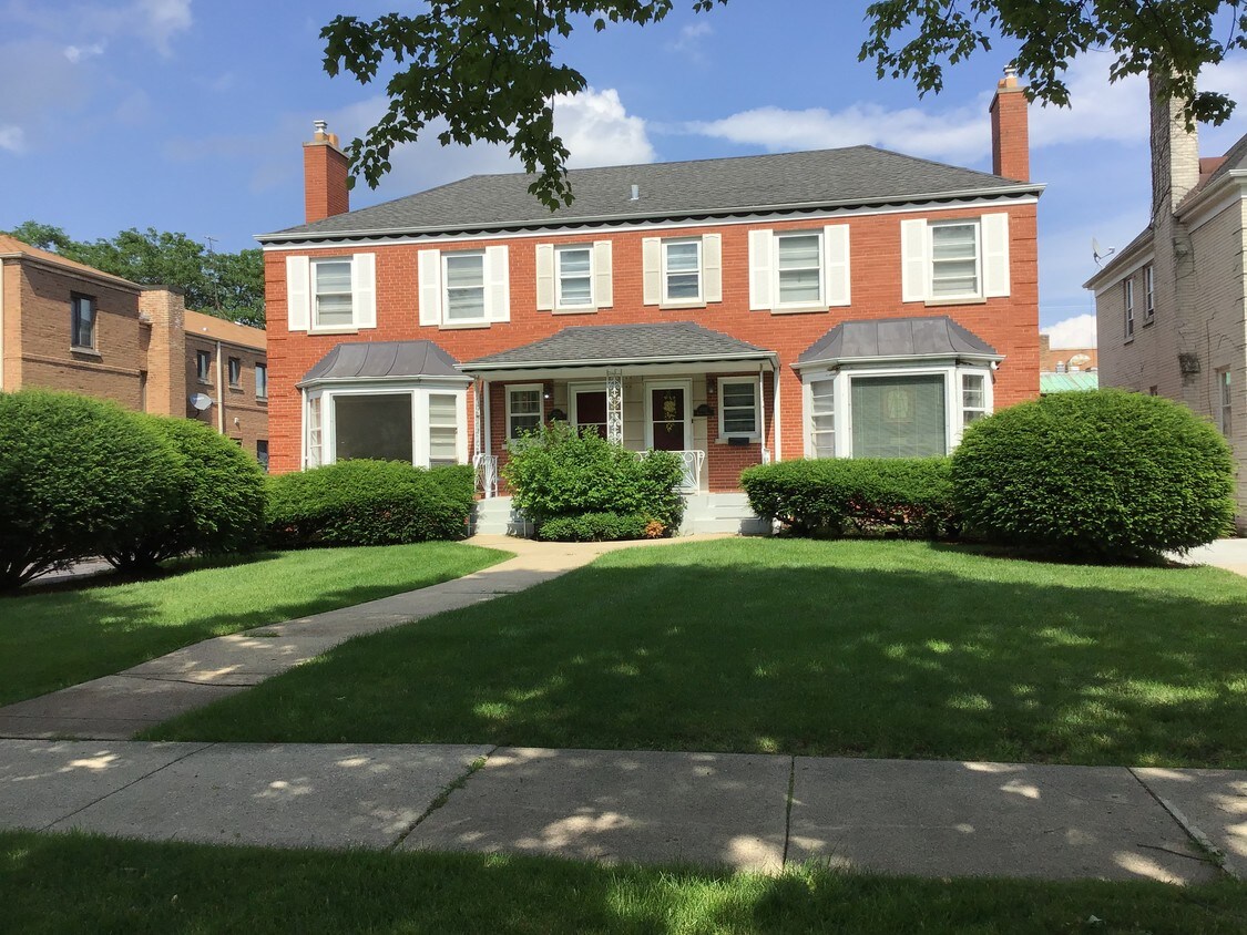 1039 Bonnie Brae, River Forest, IL 60305 Townhome Rentals in River