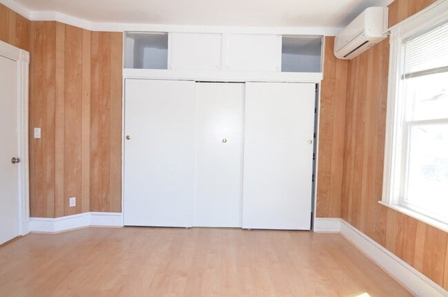 Building Photo - 27 Beltran St