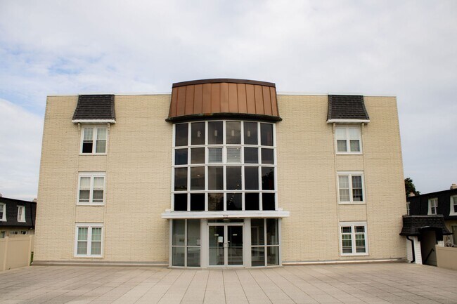 Foto del edificio - One bedroom/one bath apartment in Brown Deer
