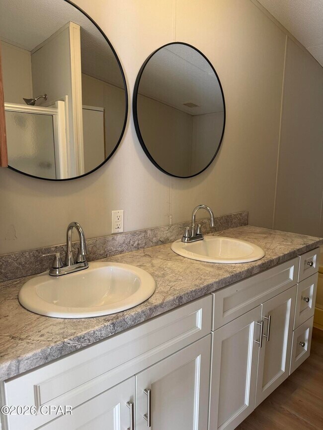 Foto del edificio - 4013 W 24th Ct