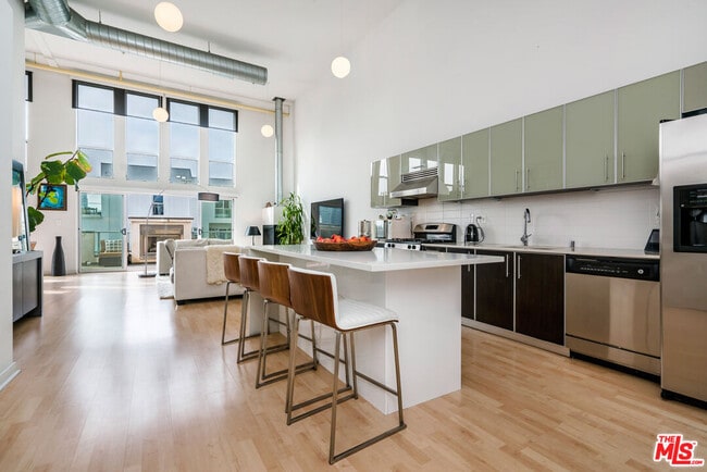 Building Photo - 4215 Glencoe Ave