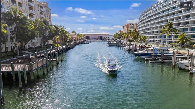 Foto del edificio - 3001 NE 185th St