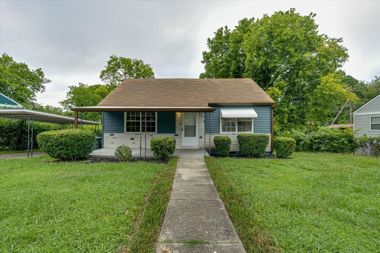 Foto principal - Updated 2-Bedroom Home Near Glenwood – $1,...
