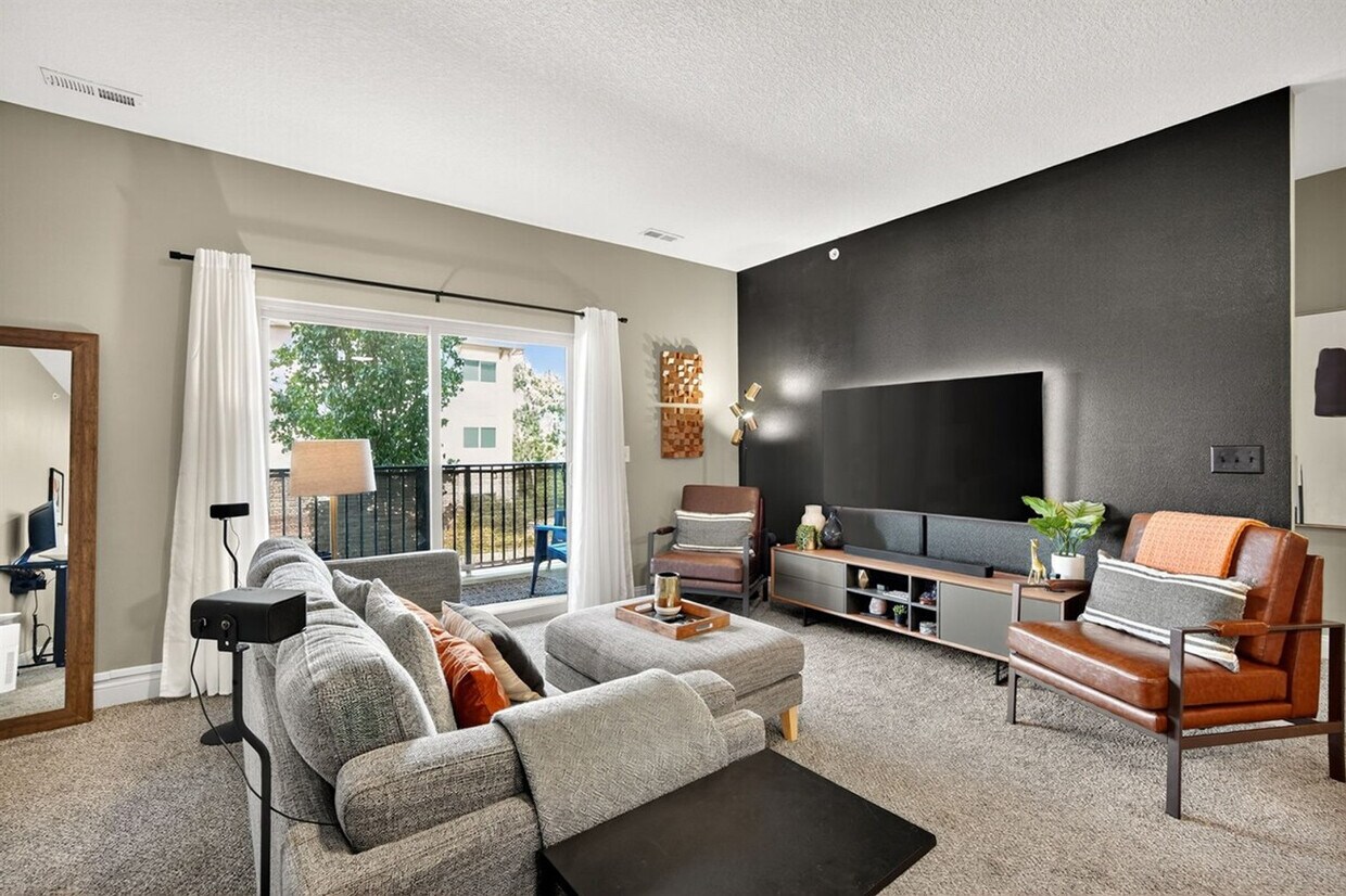 Foto principal - 8350 Cascade Ave