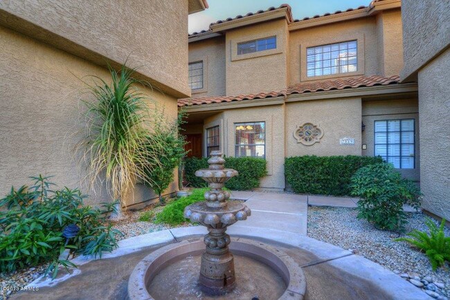 Foto del edificio - 7893 E Joshua Tree Ln