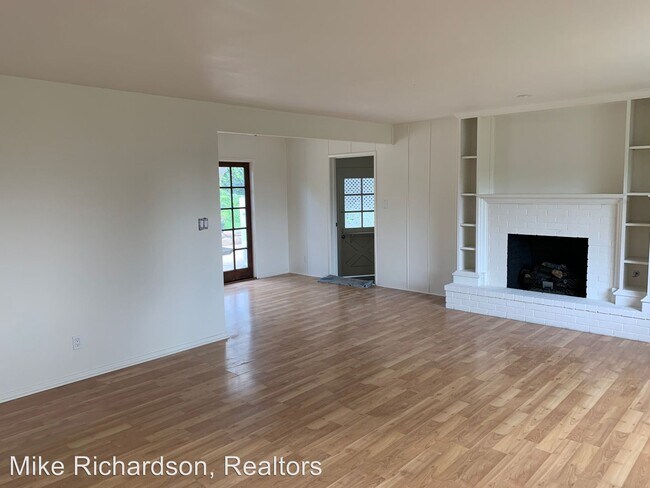 Building Photo - 3 br, 2 bath House - 1424 Santa Rosa Ave