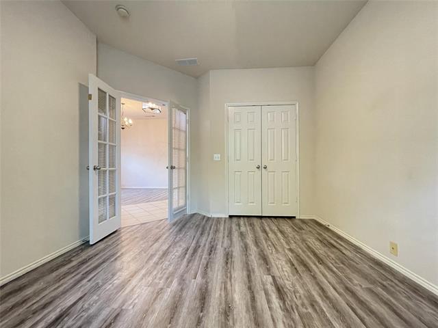 Foto del edificio - 1004 Southfork Dr