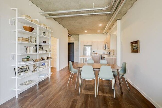 Foto del edificio - 624 Yale Apartments