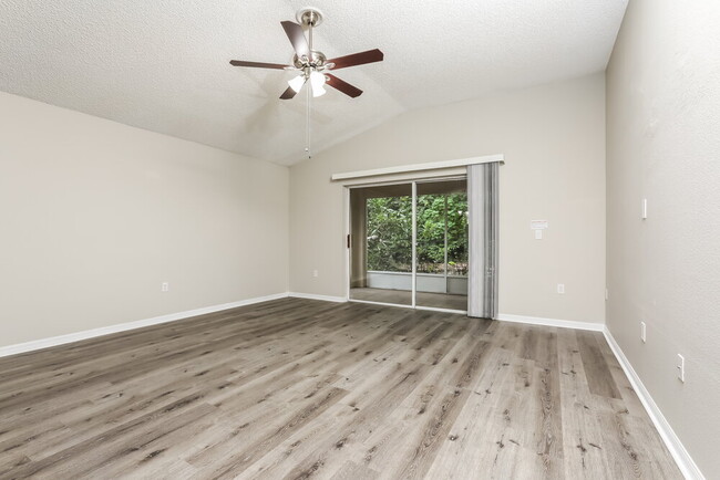 Building Photo - 25223 Ironwedge Dr