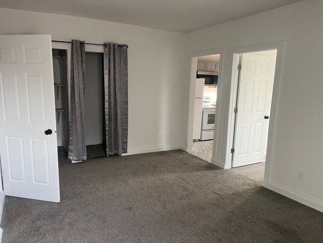 Building Photo - Dell Rapids 5-Plex