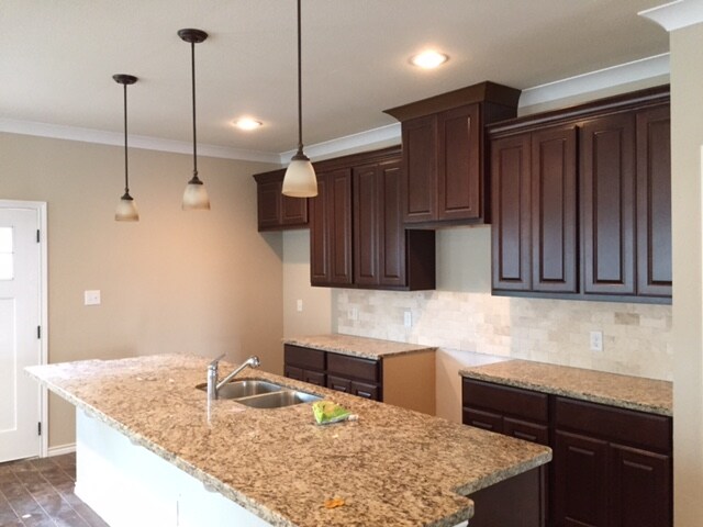 Building Photo - 1115 Oney Hervey Dr