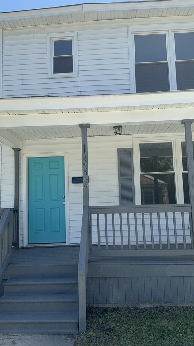 Photo - 1332 29th St House