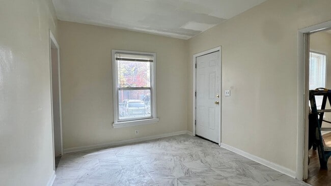 Building Photo - 15 Quigley Blvd SW