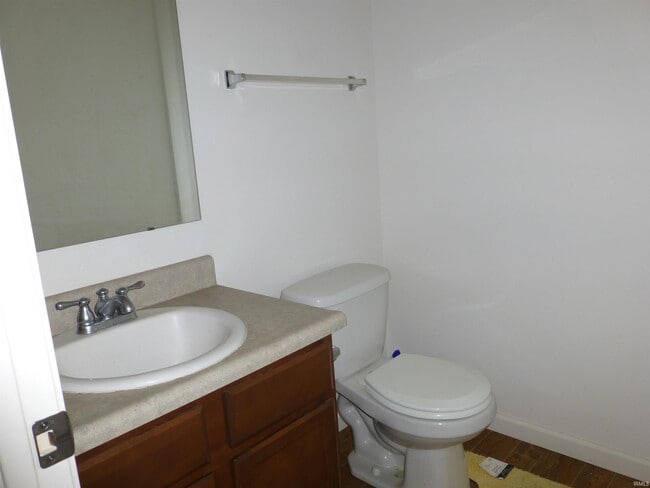 Building Photo - 3210 Fleming Dr