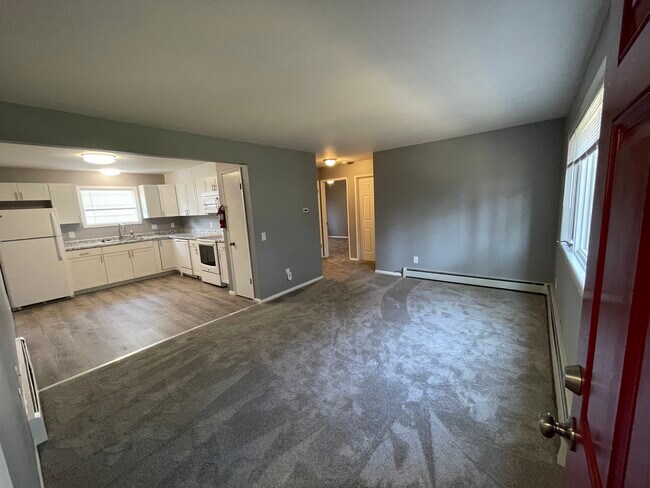 New Carpet & Paint Summer 2022 - 532 N Klevin St