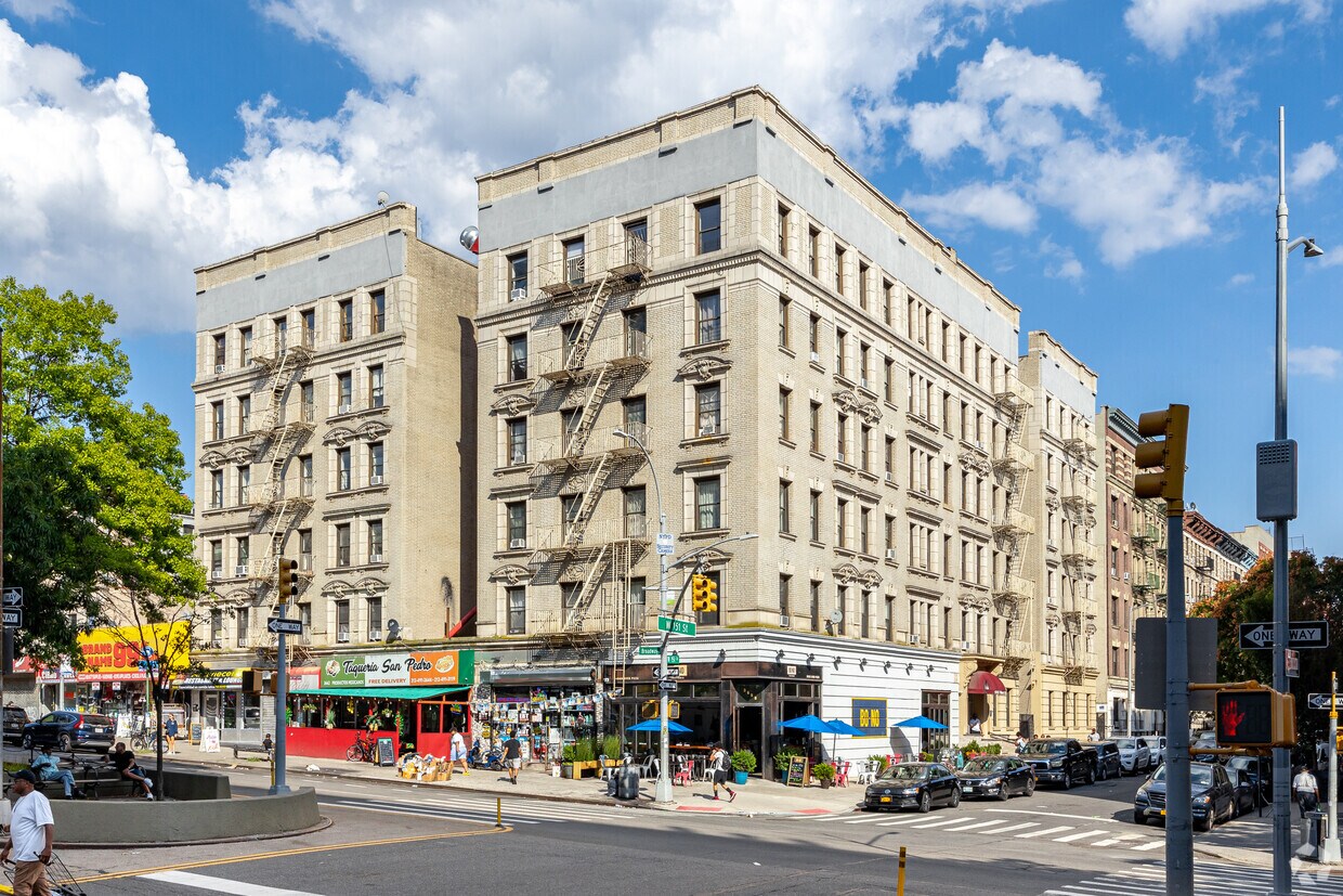 Foto principal - 3658-3666 Broadway