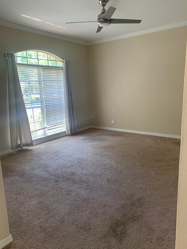 Foto del edificio - 3733 Crescent Park Blvd