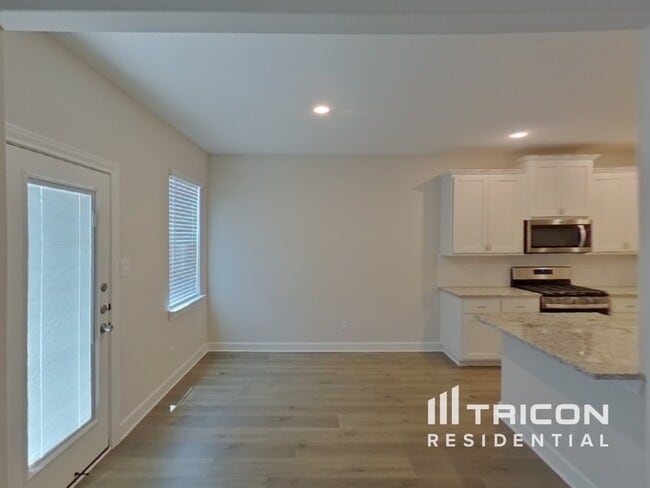 Building Photo - 1207 Bullock Dr