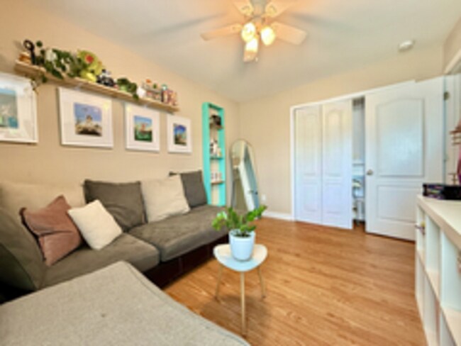 Foto del edificio - Windsor Park 3BR/2 car garage/fenced!