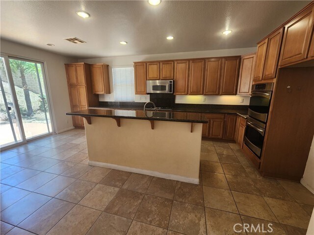 Building Photo - 13760 Santa Maria Dr