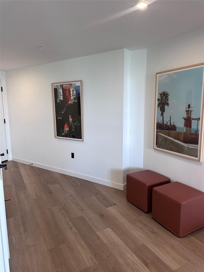 Building Photo - 307 SW 5th St