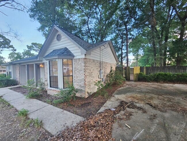 Building Photo - 5789 Hermosa Cir