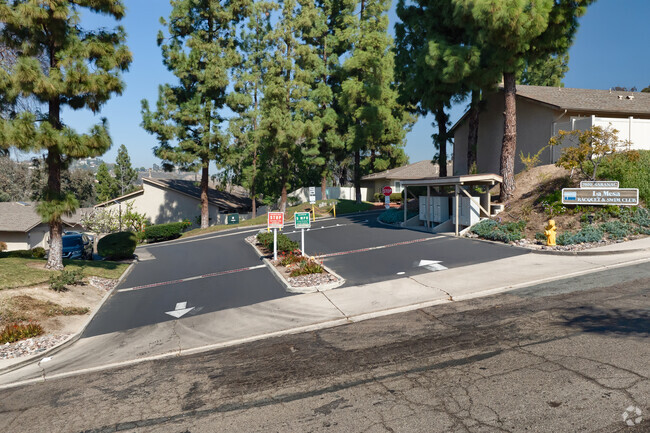 Entrance - La Mesa Racquet & Swim Club