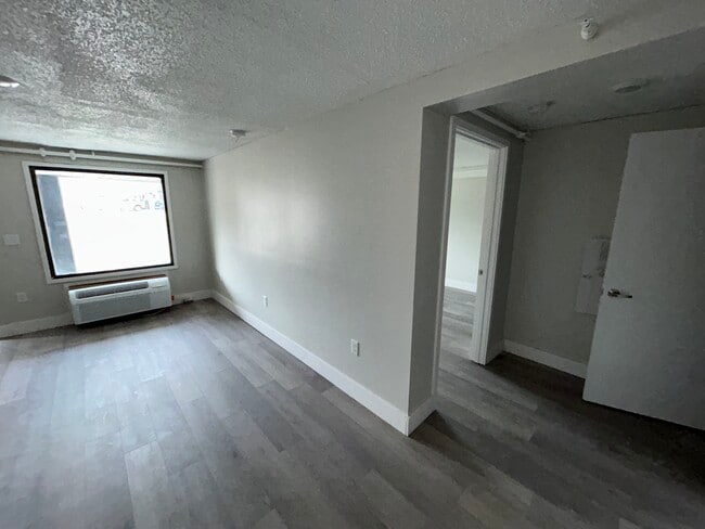 Building Photo - Pike Place