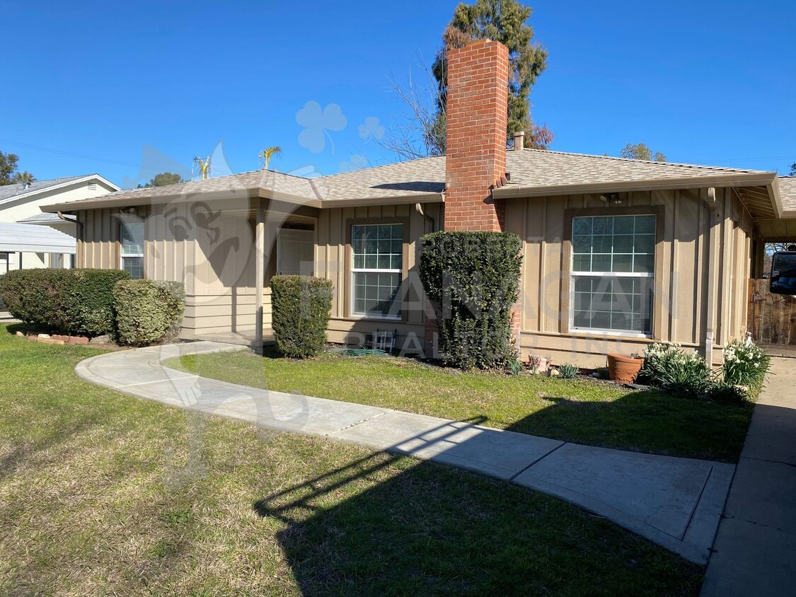 Foto principal - 2 Bedroom/ 1 Bathroom home.