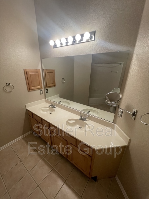 Building Photo - 6720 Tabor Dr