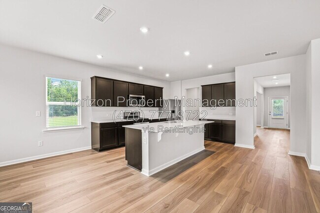 Foto del edificio - 3116 Morris Hills Dr