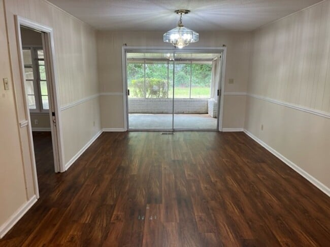 Building Photo - 3 Bedroom/2 Bath Home in Valdosta
