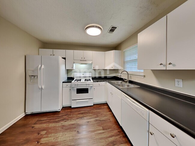 Foto del edificio - 3321 Metro Way