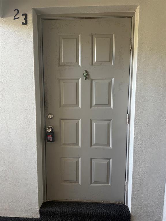 Foto del edificio - 1223 S Pine Ridge Cir