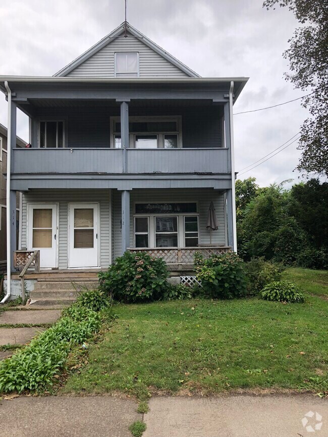 Apartments For Rent in Erie PA with High Ceilings 2 Rentals