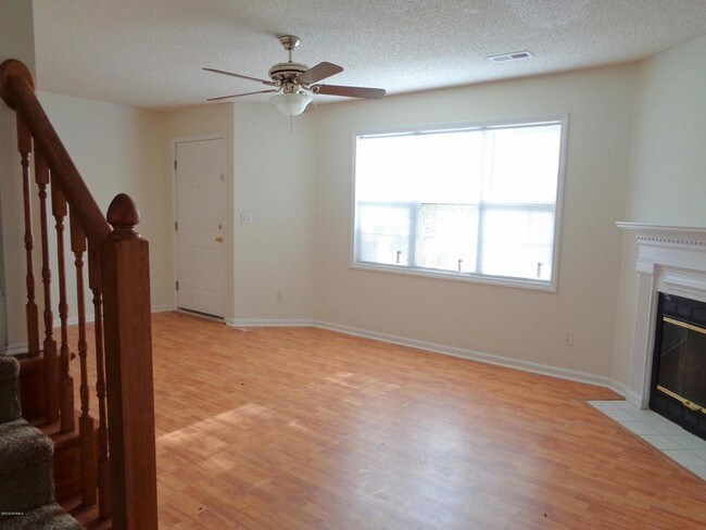 Foto del edificio - Spring Village Condo