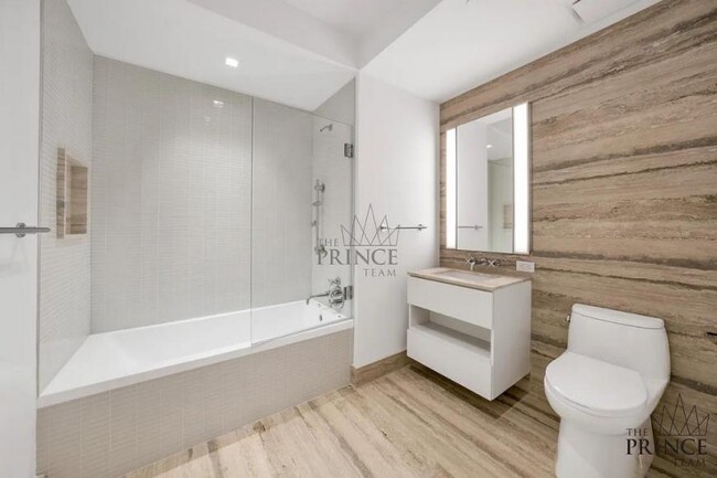 Building Photo - 1 bedroom in New York NY 10004