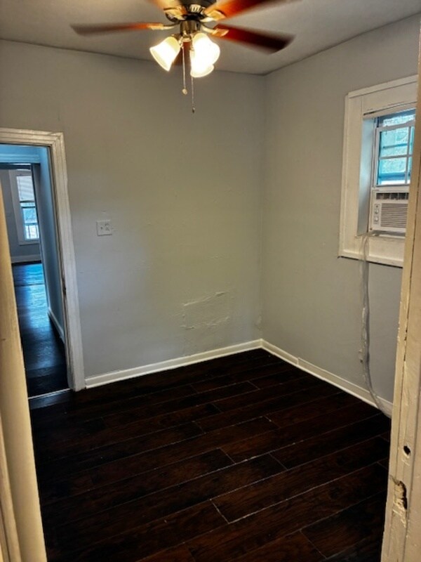 Foto del edificio - 7121 Bloxham Ave