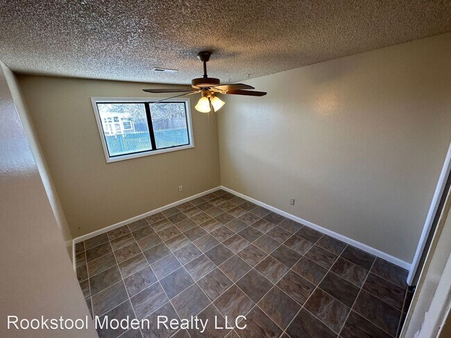 Foto del edificio - 6 br, 3 bath House - 5401 Gatewood