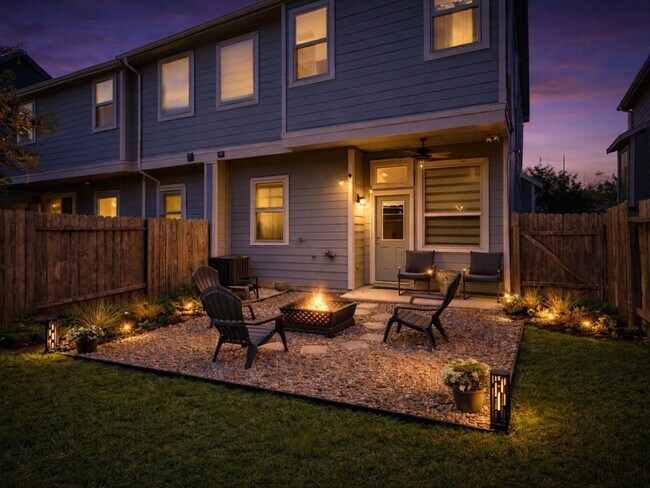 Foto del edificio - 18434 Jasmine Garden Pl