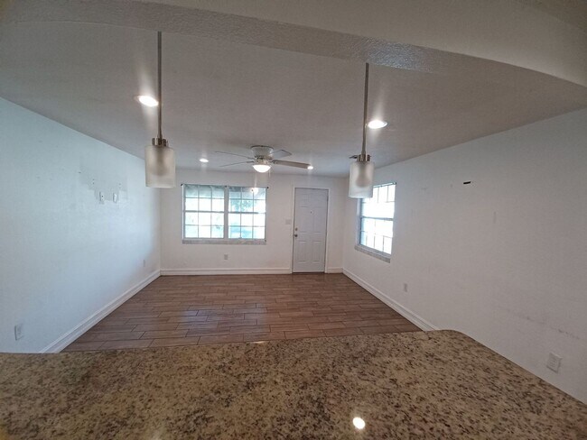 Foto del edificio - Priced to Rent 3/2 in Fort Myers