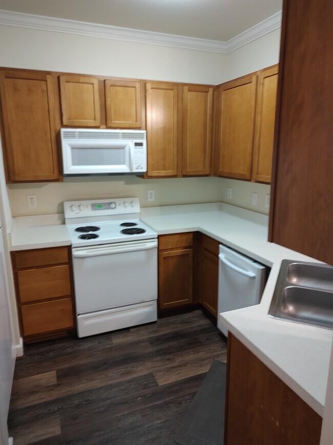 Building Photo - 2618 Broad Oaks Pl