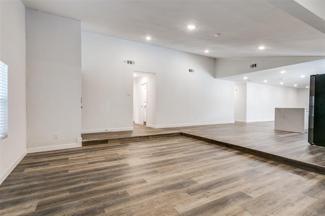 Building Photo - 1535 Carnation Dr