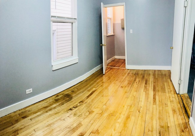 Master Bedroom - 3005 W 40th St