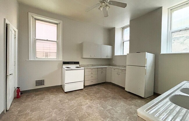 Foto del edificio - 511 Lowell Ave