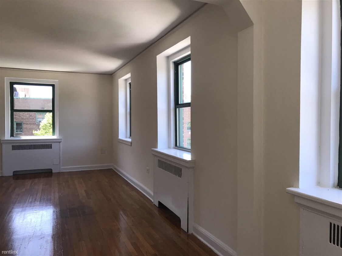 Primary Photo - 2 br, 1 bath Apartment - 550 W 190th St
